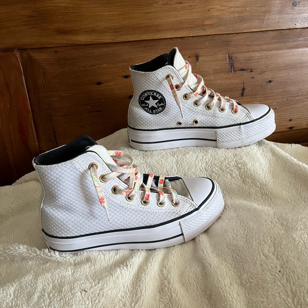 Converse White Textured High-Tops with Multicolor Laces - Picture 4 of 13